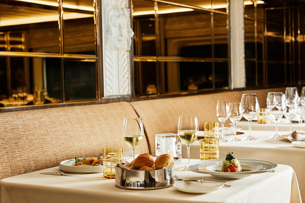 Silversea - Silver Shadow - La Dame.jpg